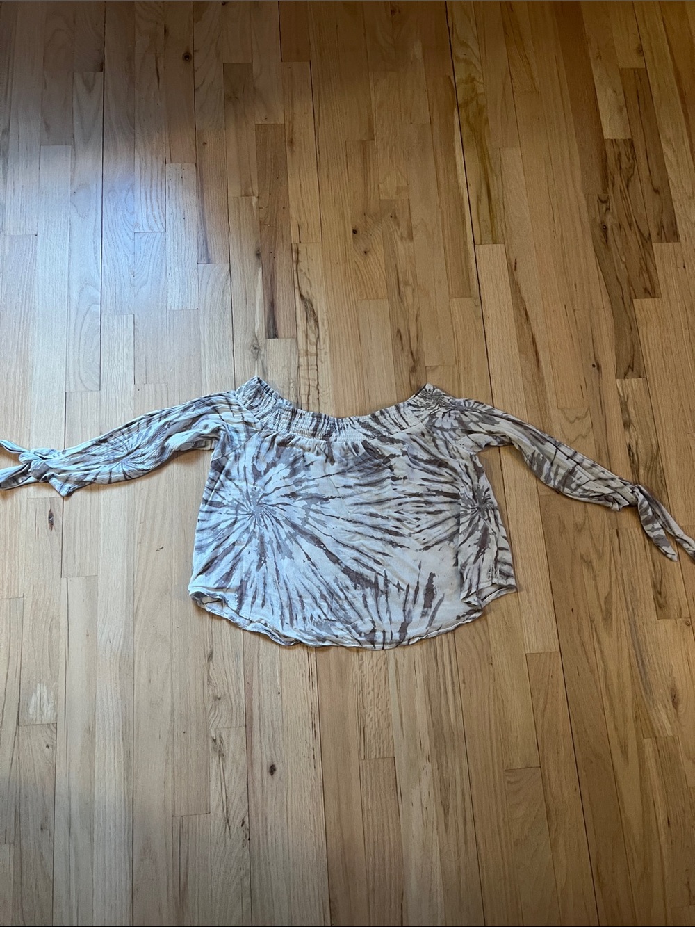 Tie-Dye Off-Shoulder Long Sleeve Top - Brownish Purple/White